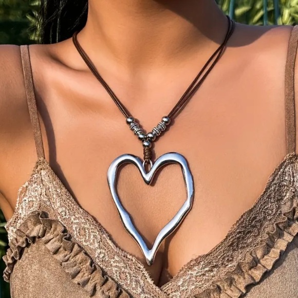 Exaggerated Silver Heart Statement Necklace Boho Oversized - Picture 2 of 7